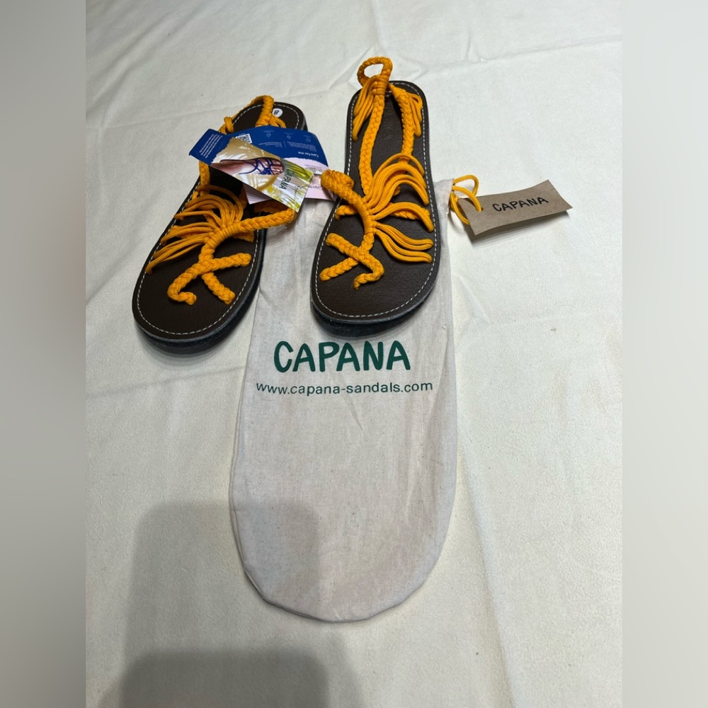 CAPANA SANDALS SIZE 8